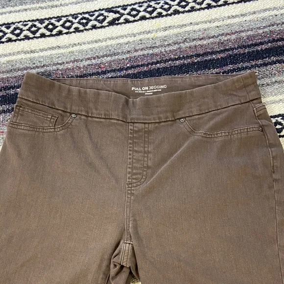 Chico's Sz 0.5 Bundle of 2 Black Brown Pull On Jegging Skinny Stretch Jeans 6R - Picture 5 of 10